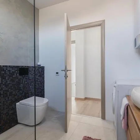 Beautiful In With Kitchen