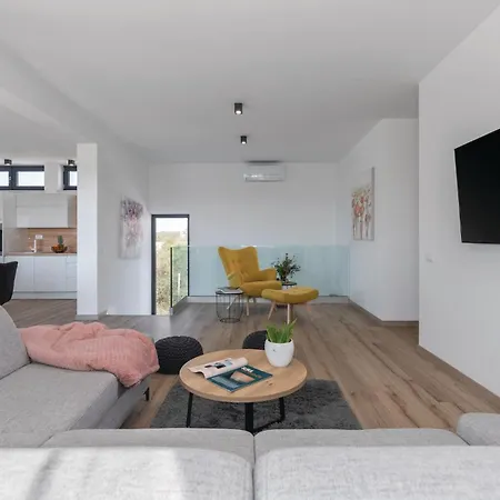 Beautiful In With Kitchen