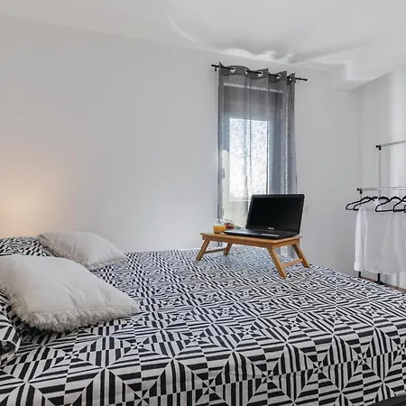 Beautiful In With Kitchen Feriehus Pula