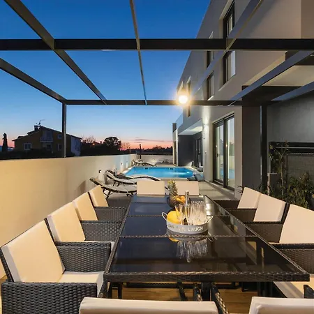 Beautiful In With Kitchen Casa de Férias