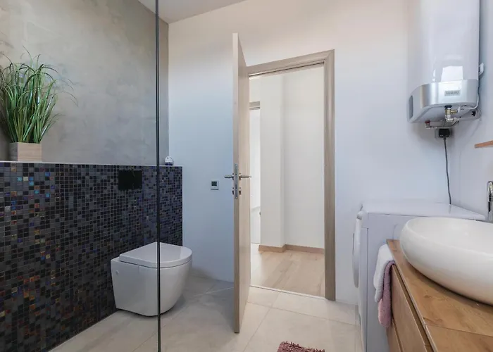 Beautiful In With Kitchen