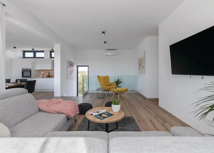 Beautiful In With Kitchen