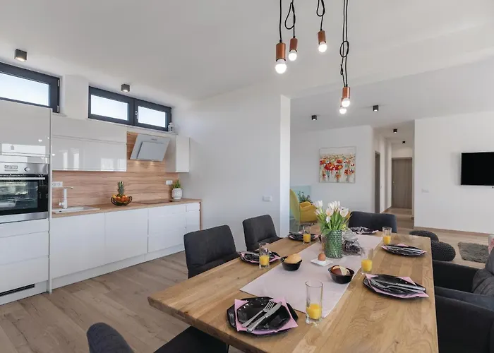 Beautiful In With Kitchen