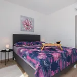 Holiday home Luxurious In *