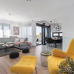 Holiday home Luxurious In