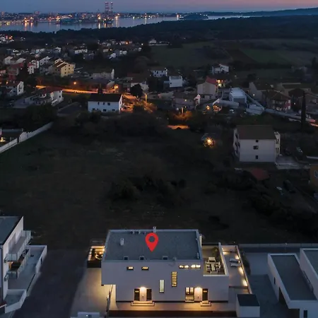 Beautiful In With Kitchen