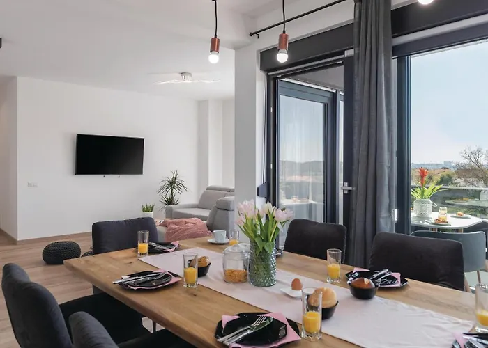 Beautiful In With Kitchen Дом отдыха